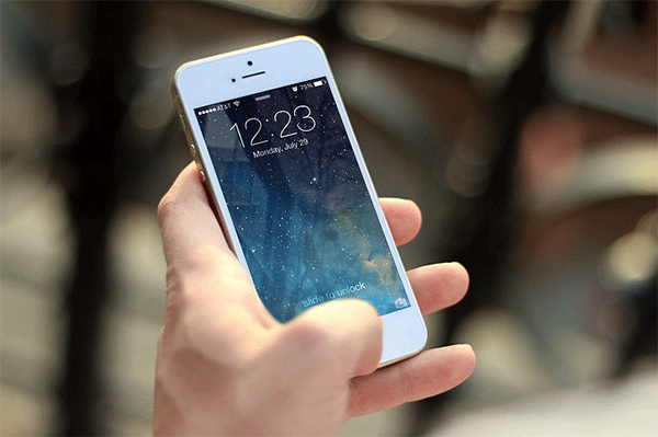 show-emercency-contact-in-lock-screen-in-mobile